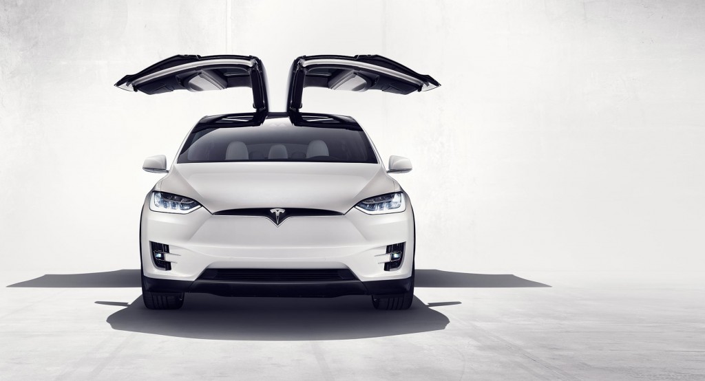 Le Tesla Model X et ses Falcon Wings.